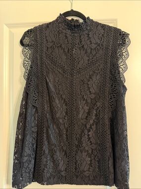 Cable & Gauge Black Lace High-Neck Women's Top - Elegant Sleeveless Design